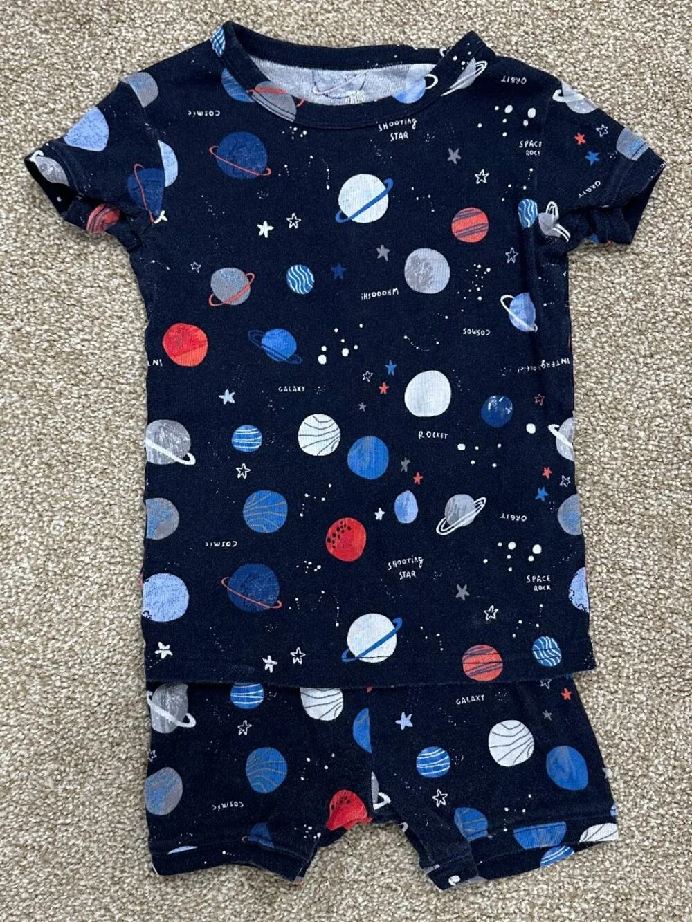 GAP sets pajamas
